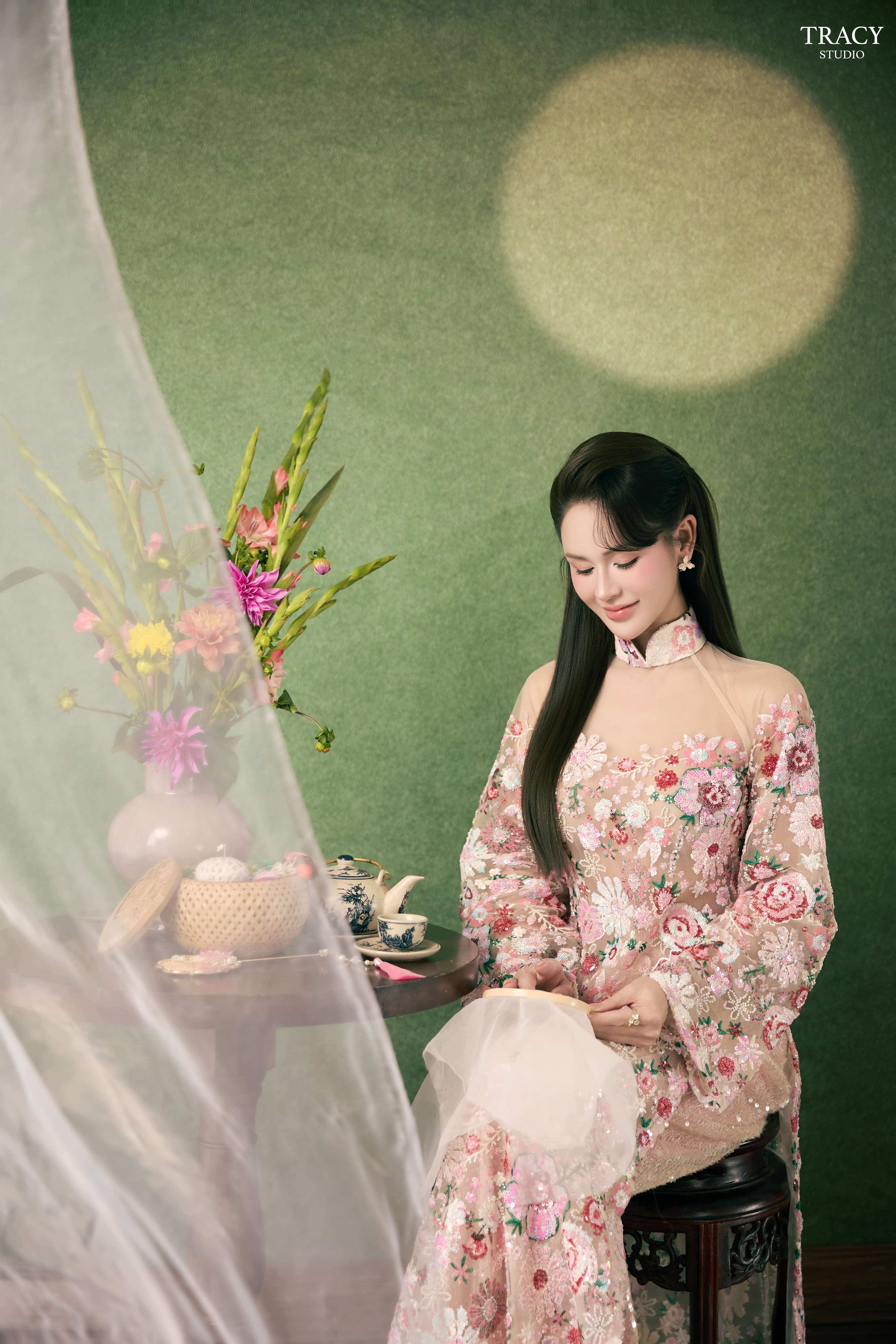 frontend/img/gallery/anh-tet-yem-ao-dai/tracy-studio-chup-ao-dai-luong-thu-trang (7).jpg